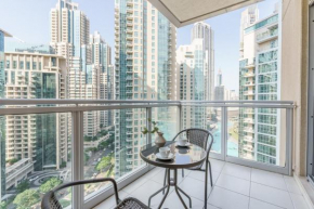 GuestReady - Modern White with Dubai Fountain View